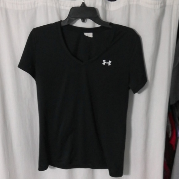 under armor black t shirt